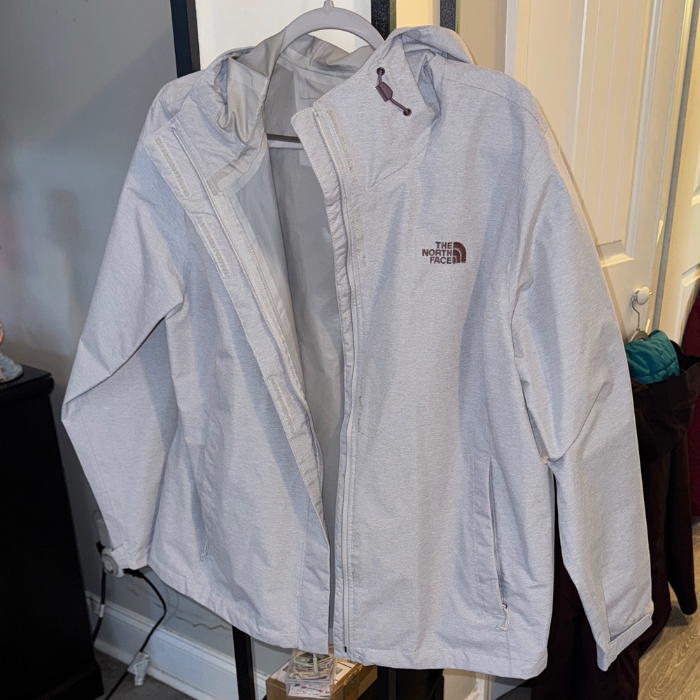 The North Face Light Gray Rain Jacket (like new)